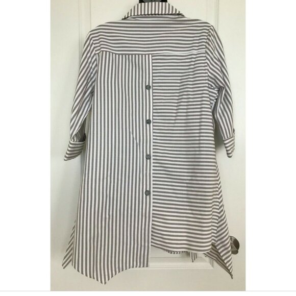 Red Coral Striped Tunic Shirt Asymmetric Hem Top White/Grey Oversized Flowy - Picture 2 of 7